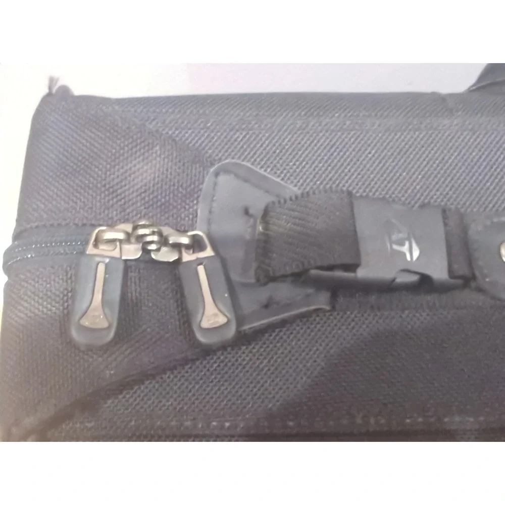 American Tourister 2 Wheels Garment Bag - Black